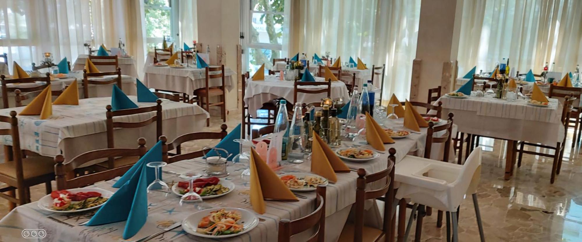 Hotel De La Plage Rimini Bagian luar foto