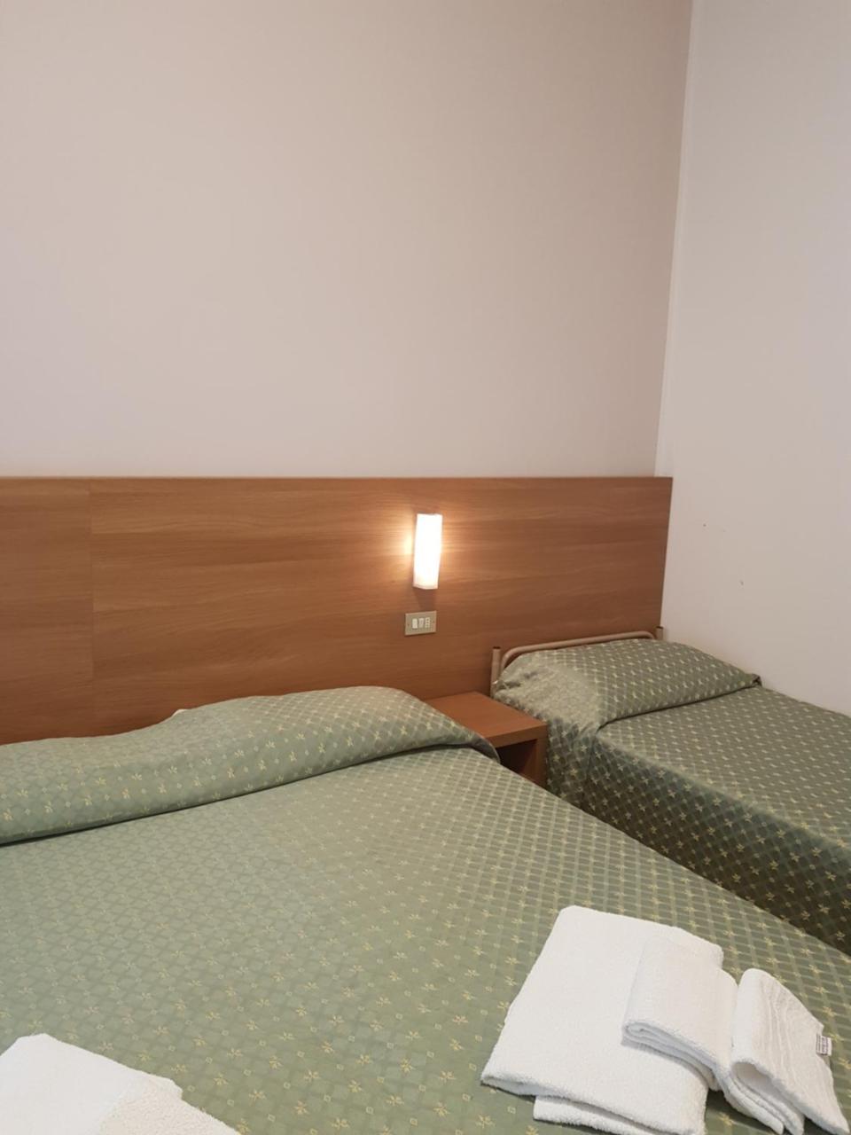 Hotel De La Plage Rimini Bagian luar foto