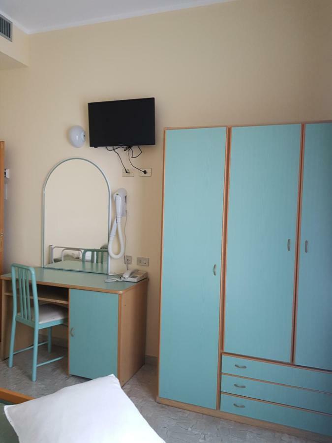 Hotel De La Plage Rimini Bagian luar foto