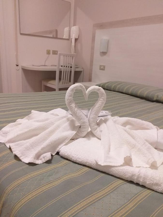 Hotel De La Plage Rimini Bagian luar foto